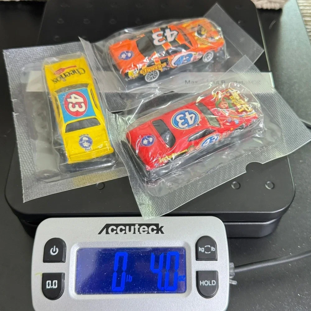 Hot Wheels Richard Petty 43 Cereal Promo Set 74 Charger 71 GTX 70 Roadrunner
